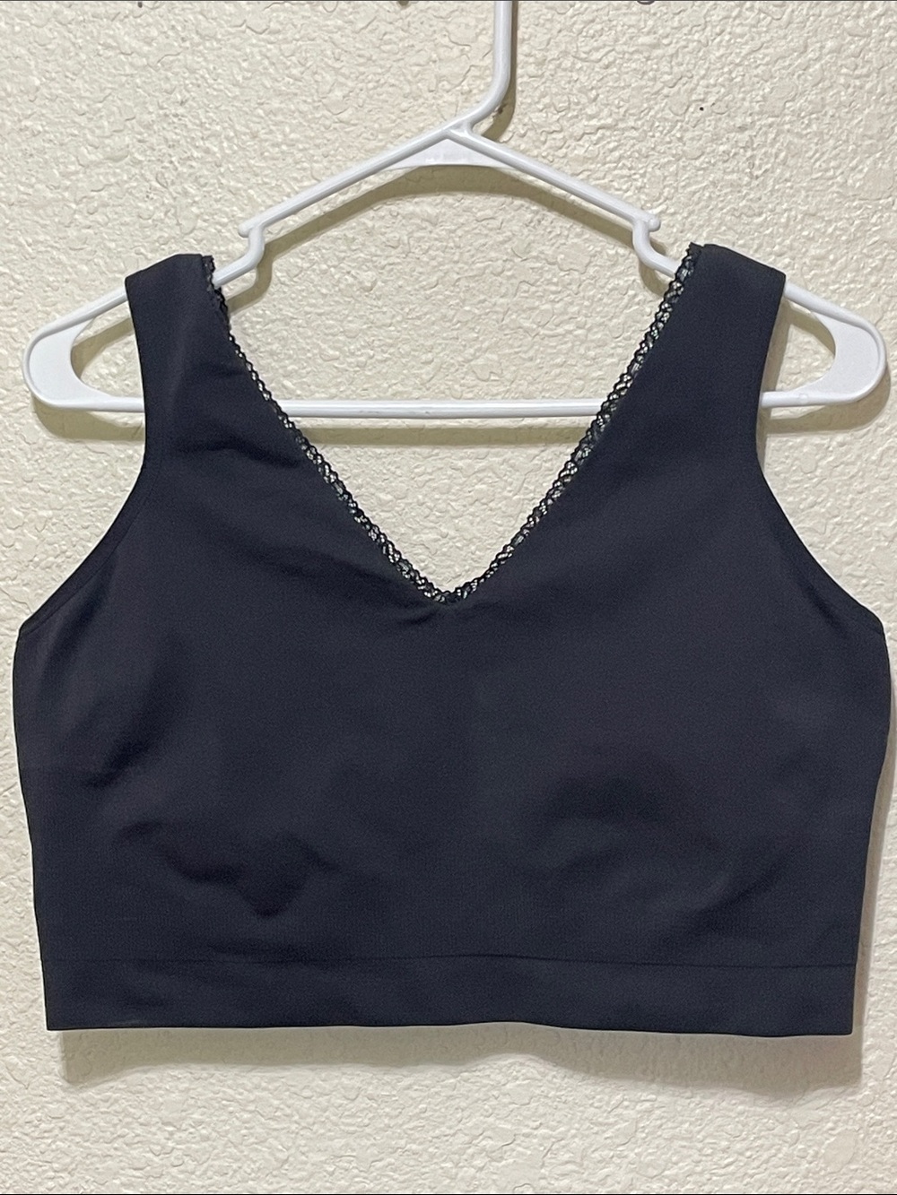 Cacique Women's Black Bralette. Good Condition. Size 26/28.